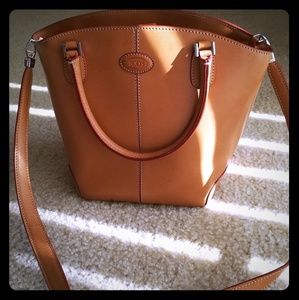 Authentic Tod's Top Handle Purse with A Strap